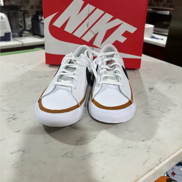 Nike Court Legacy GS White Black Desert Orchard DA5380-102 Youth Women - Picture 3 of 5